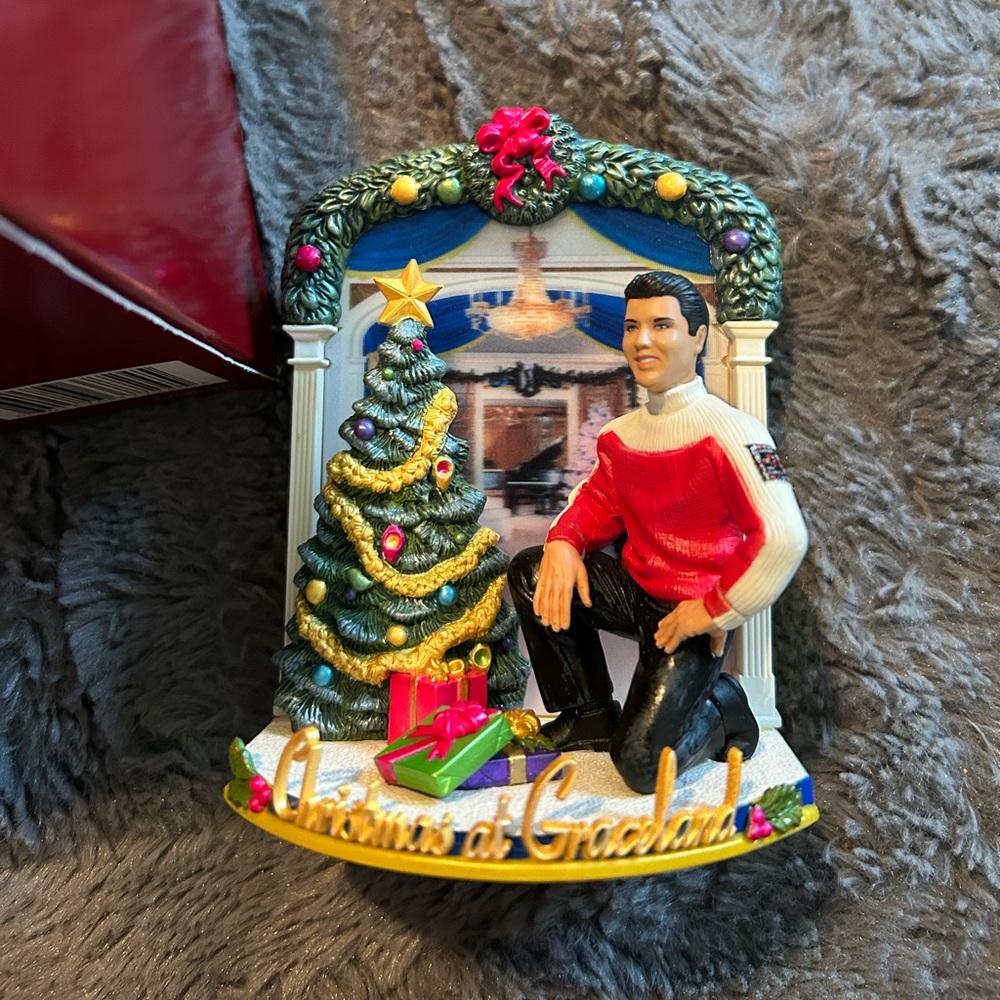 🎉 Host Pick 🎉 Elvis Presley Musical Christmas Ornament